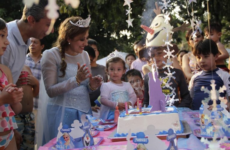 Geburtstagsparty feiern: Party-Ideen für Kinder und Erwachsene finden